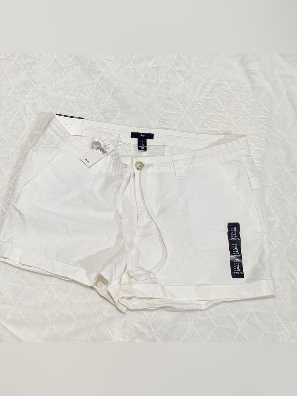 GAP Women’s White Drawstring Linen-Blend Athletic Shorts